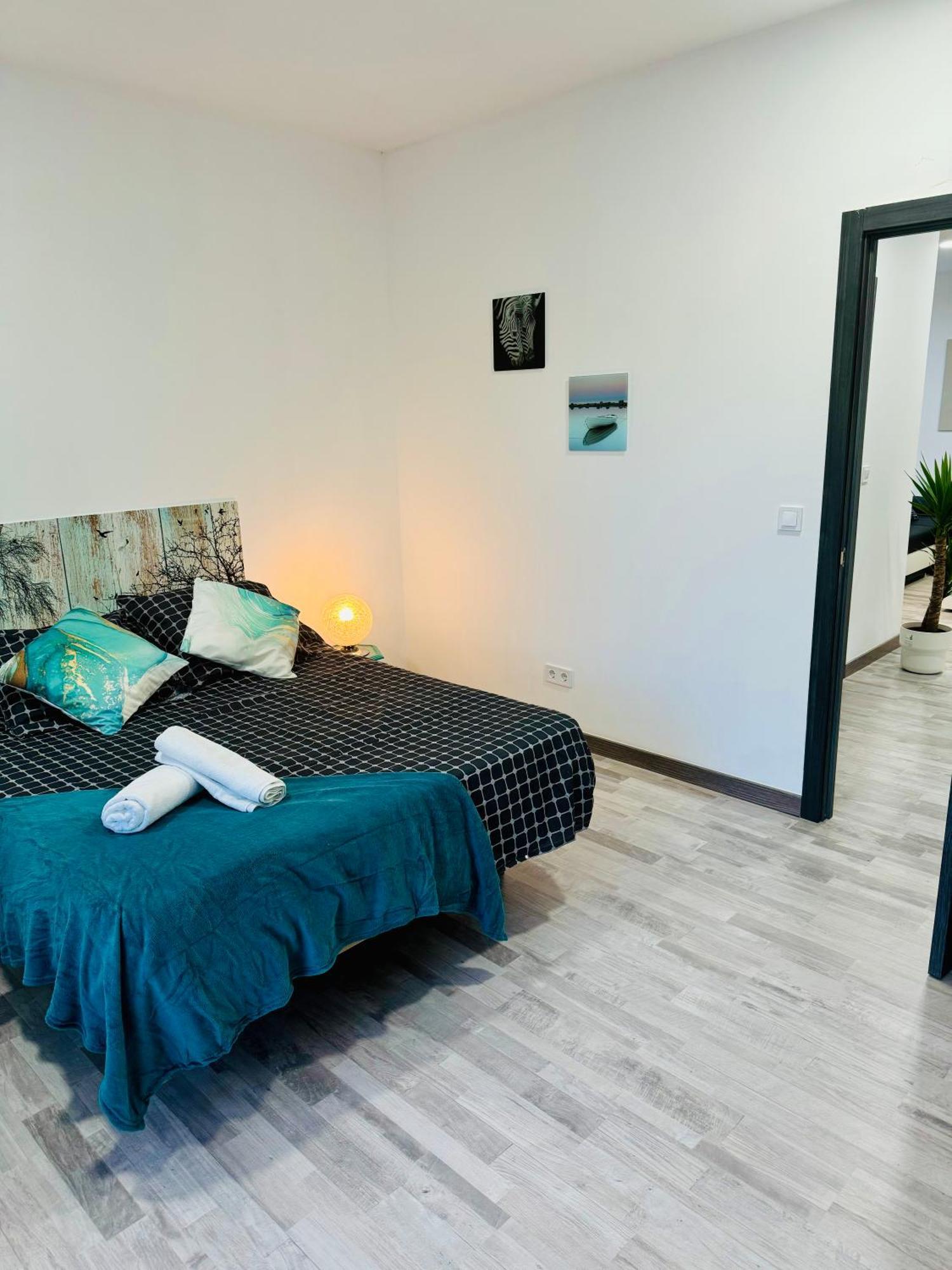 Duplex Th Sanse Norte Сан-Себастиан-де-лос-Рейес Экстерьер фото